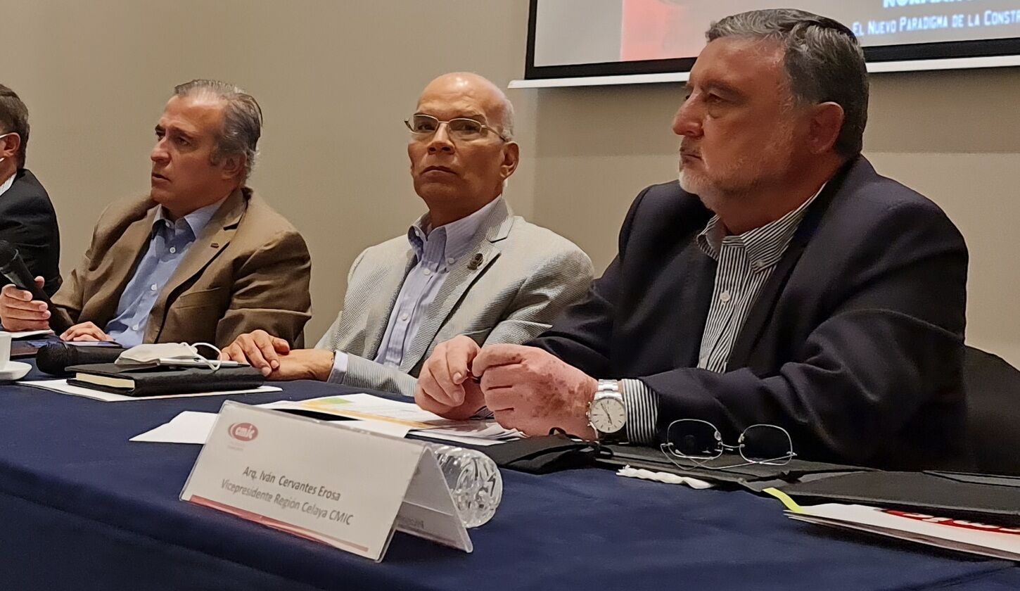 Afectados grieta de la Cruz los ubicaran en Reserva territorial de Celaya