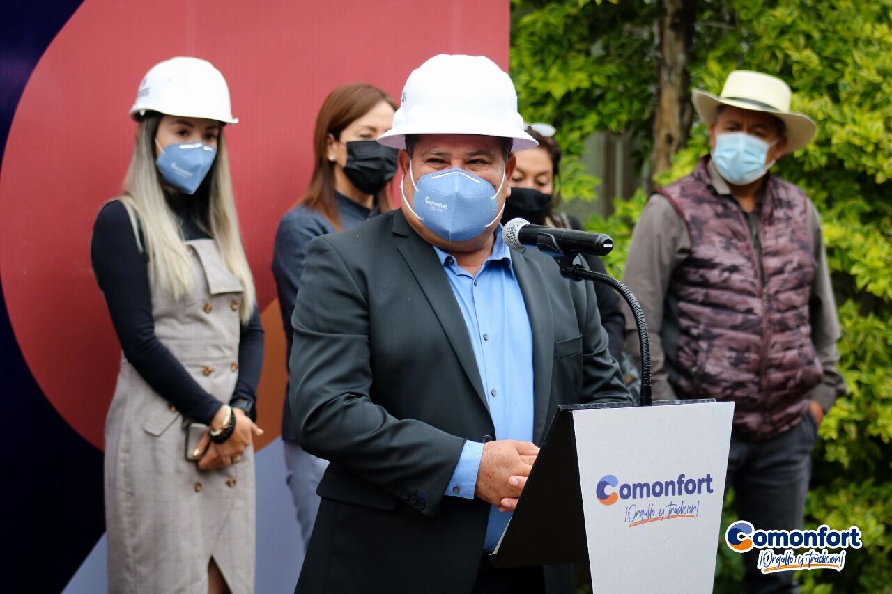 Obra publica en Comonfort