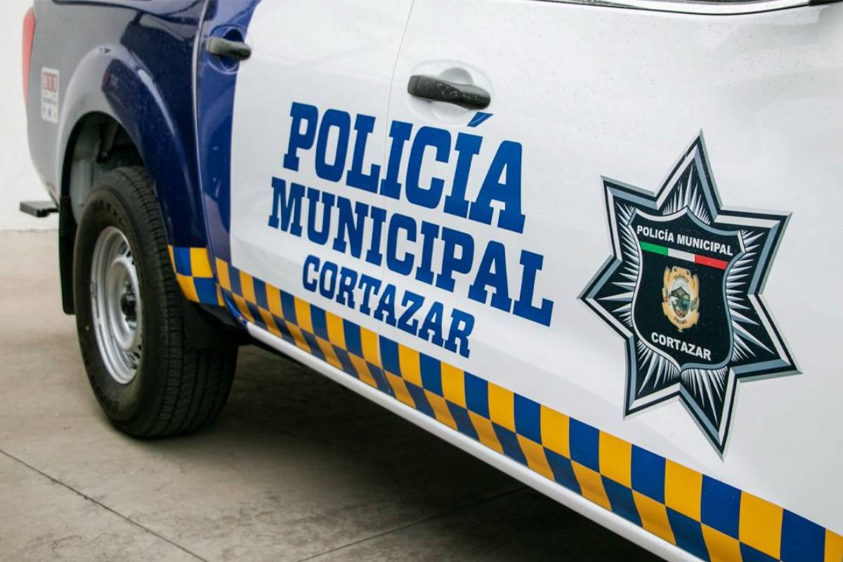 policia cortazar