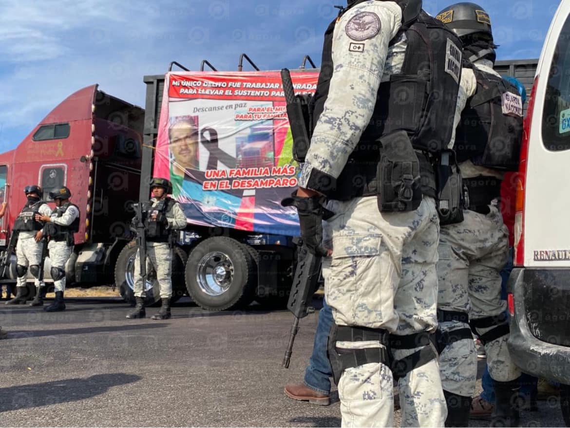 Paralizan carretera Celaya-Querétaro por más de 2 horas; transportistas exigen seguridad carretera transportistas 2