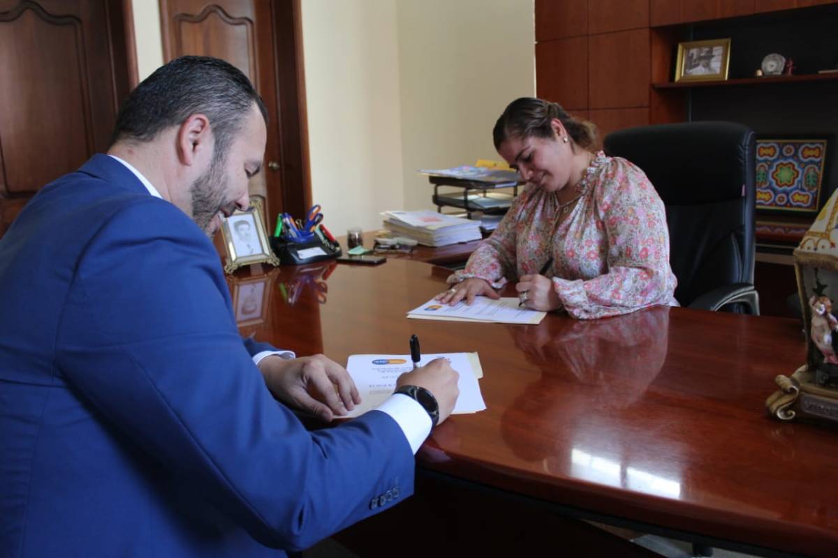 Firma monse apaseo el alto