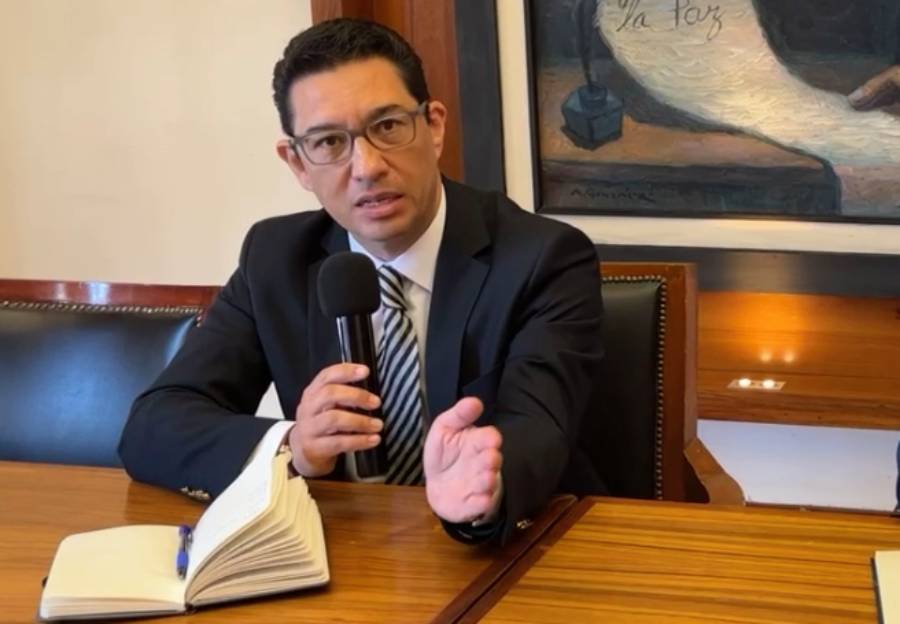 secretario irapuato benavides
