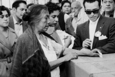 Efemérides 03 de julio, 1955 Las mujeres mexicanas acudieron por primera vez a las urnas a emitir su voto 3 julio voto mujer