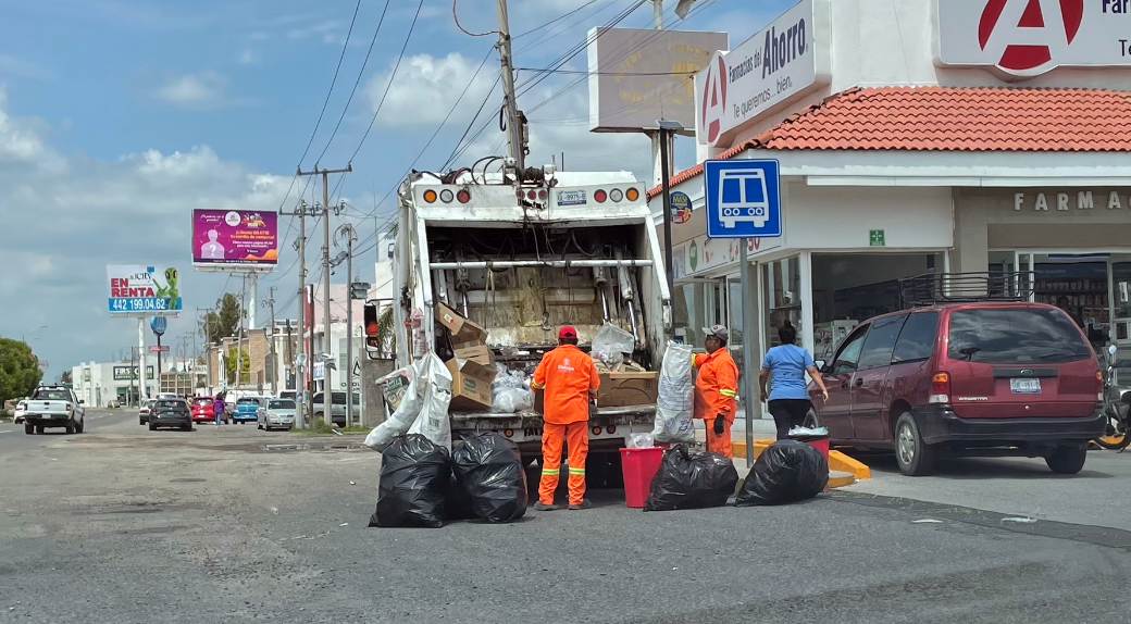 CAMION BASURA CELAYA