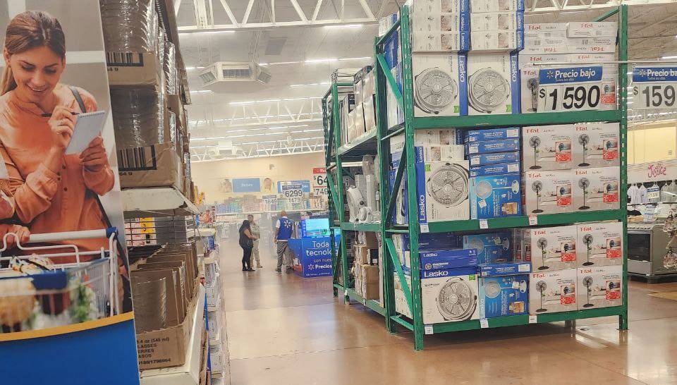 WALMART INCENDIO CELAYA