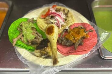 tacos tricolor