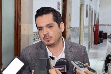 Cesar Gallardo sobre Lorenza