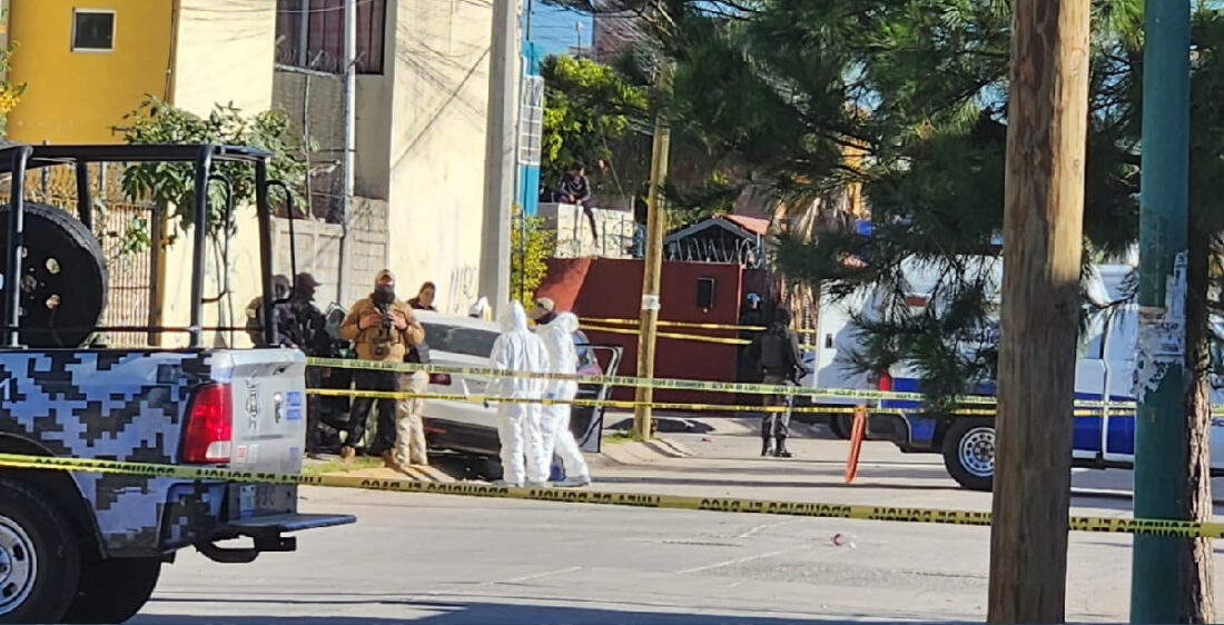 cobarde ataque a mujer policia