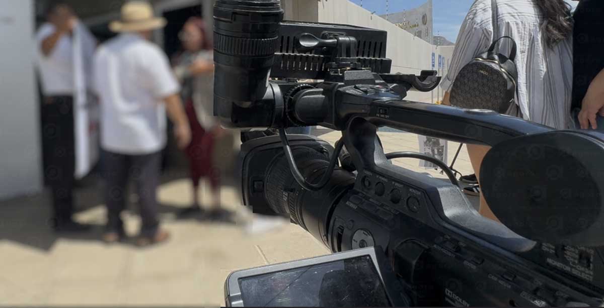 CAMARA PERIODISTAS 1