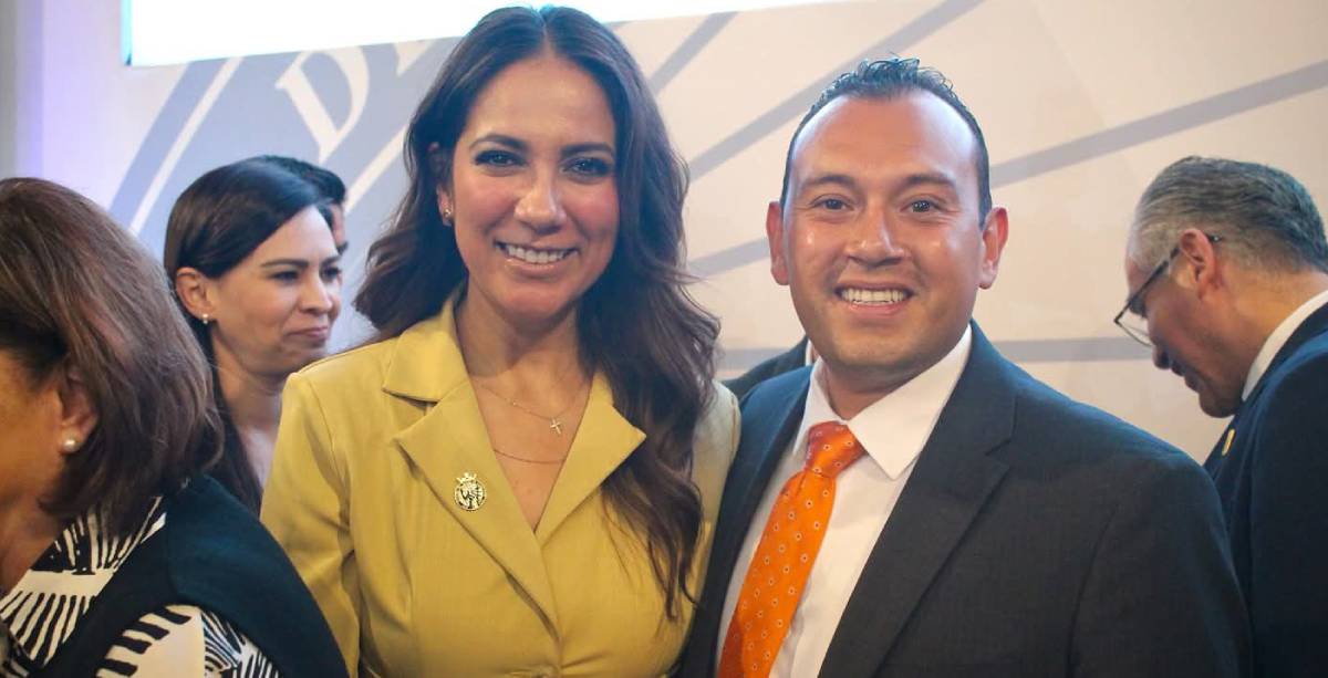 MAU ESTEFANIA Y GOBER LIBIA