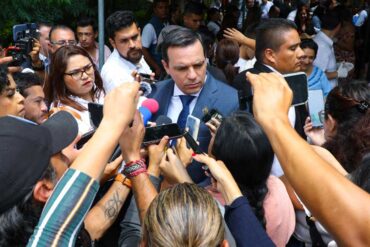 lona con medios