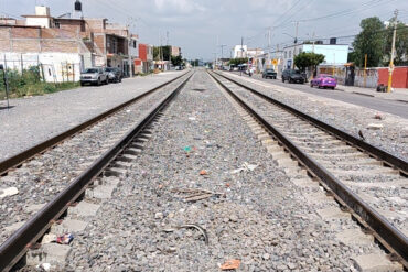 Vias tren villagran