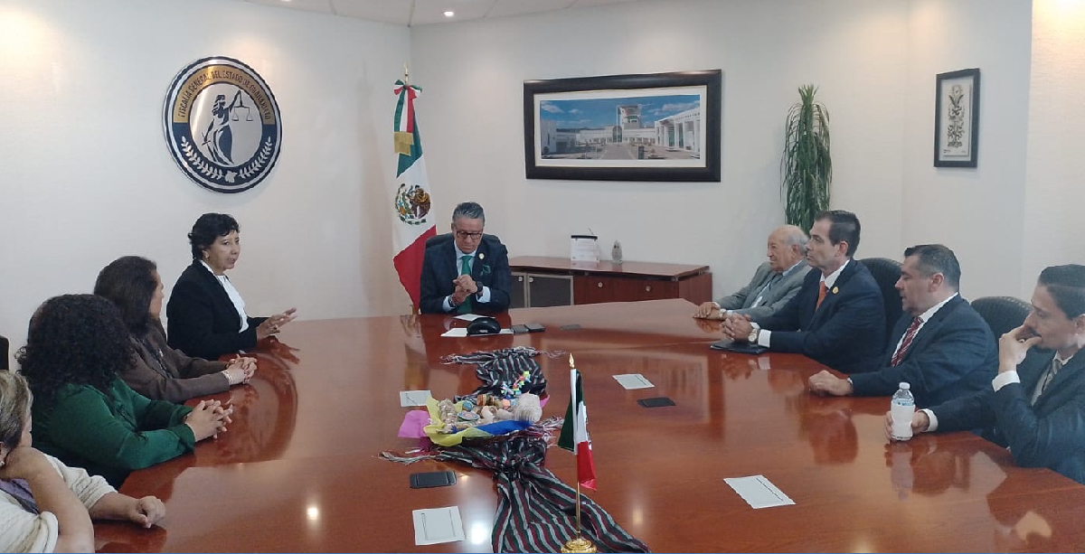 ABOGADOS Y FISCAL