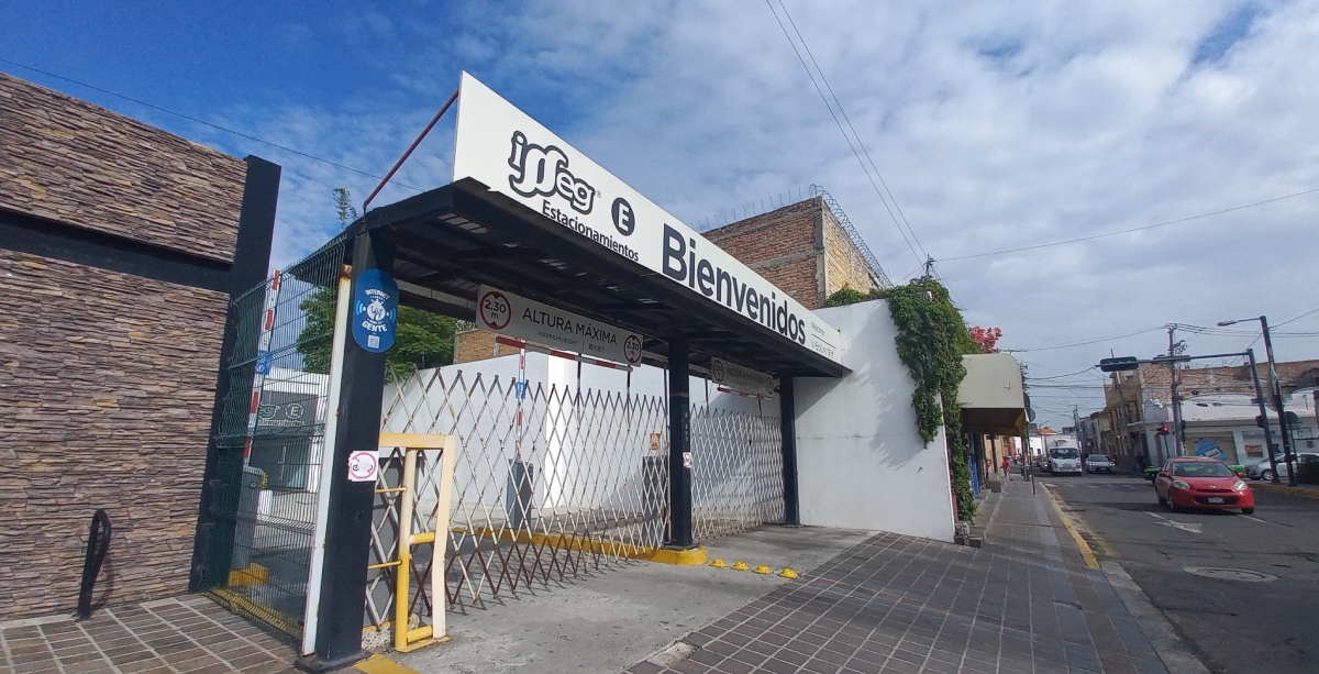 Estacionamiento ISSEG