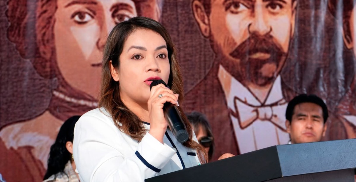 CINTHIA TENIENTE