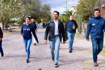 chelis caminando