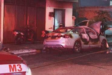 Auto quemado