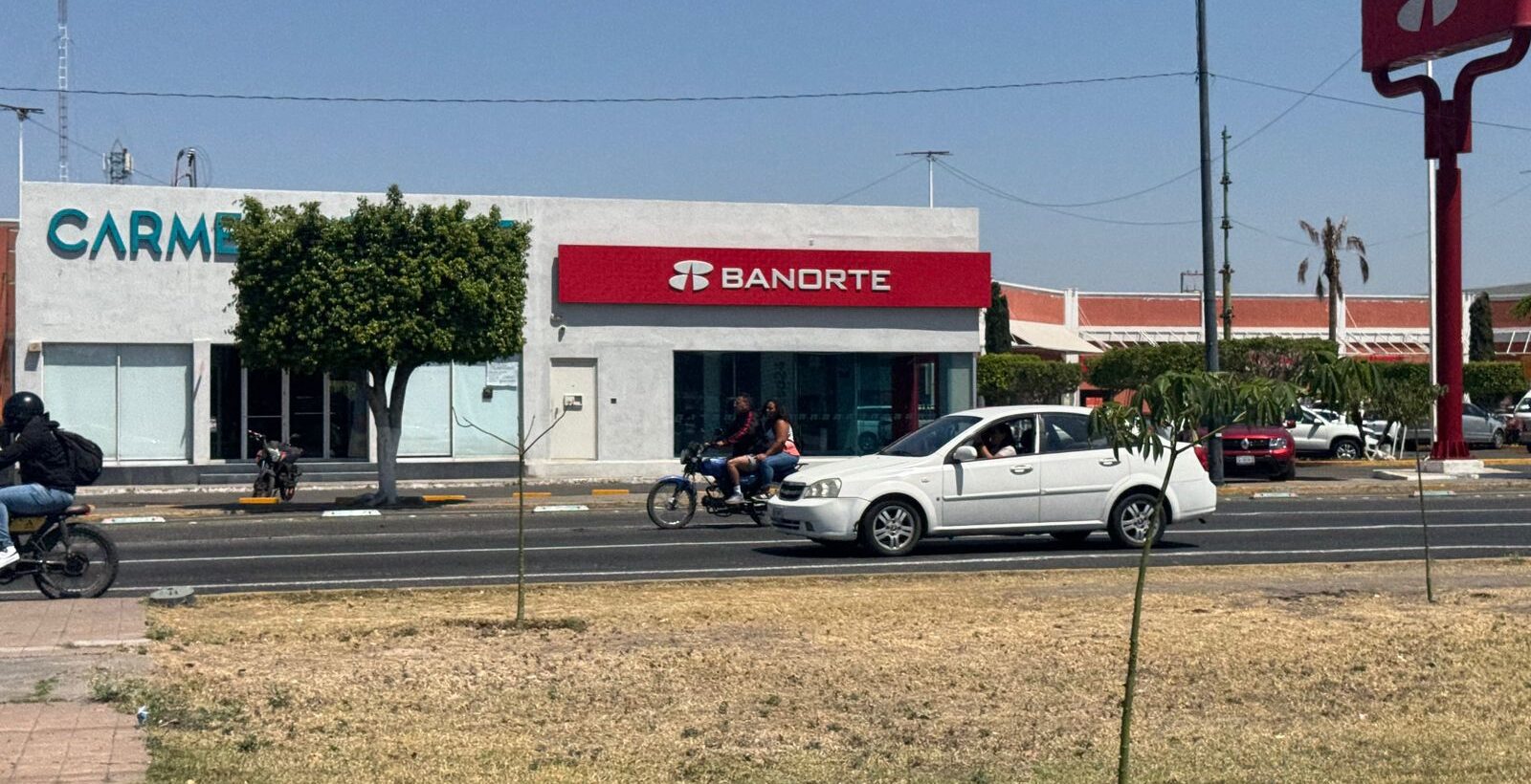 banco e1777579871133