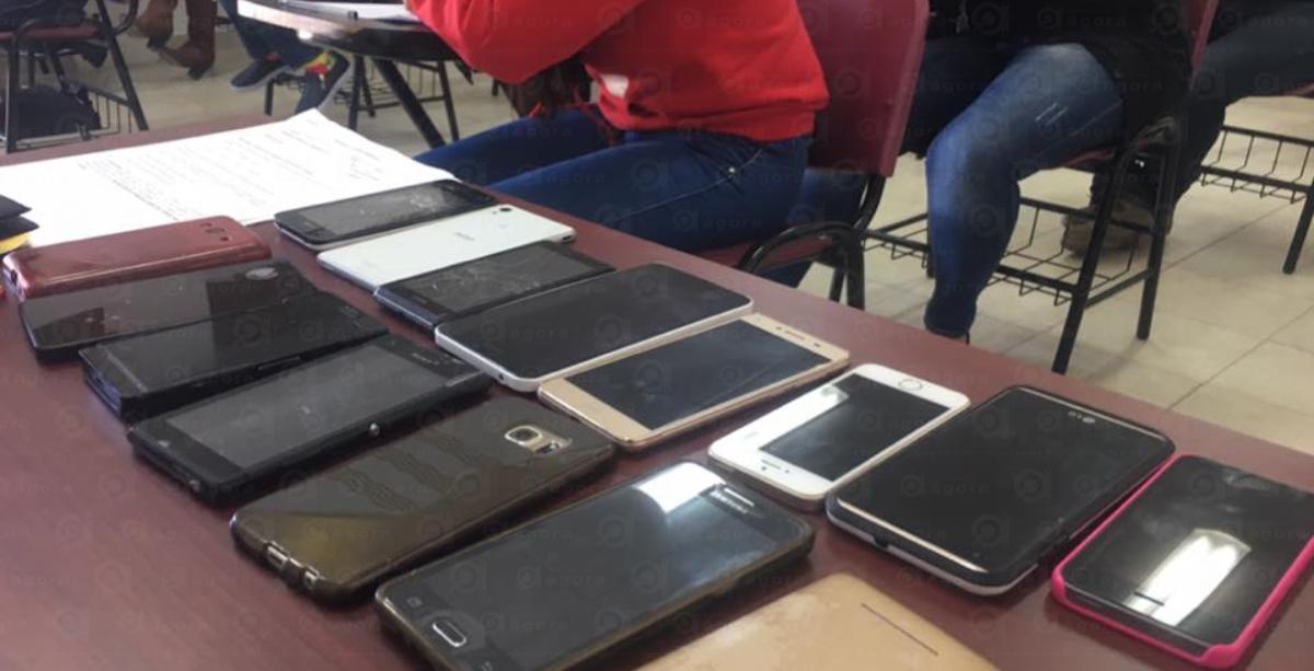 celulares escuelas