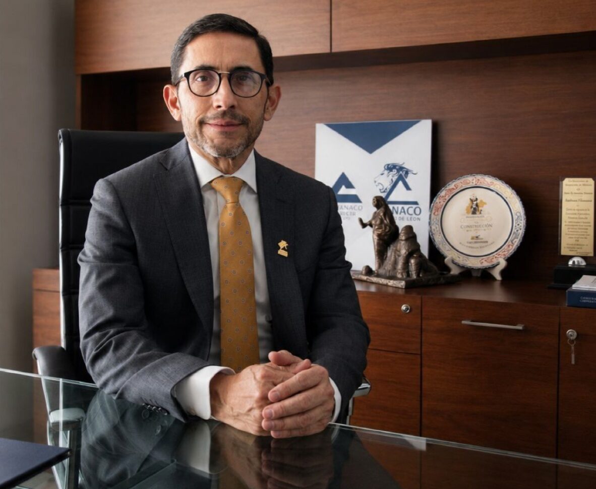 CANACO-SERVyTUR León pide priorizar a empresas locales en obra pública canaco leon 3 e1780444765756