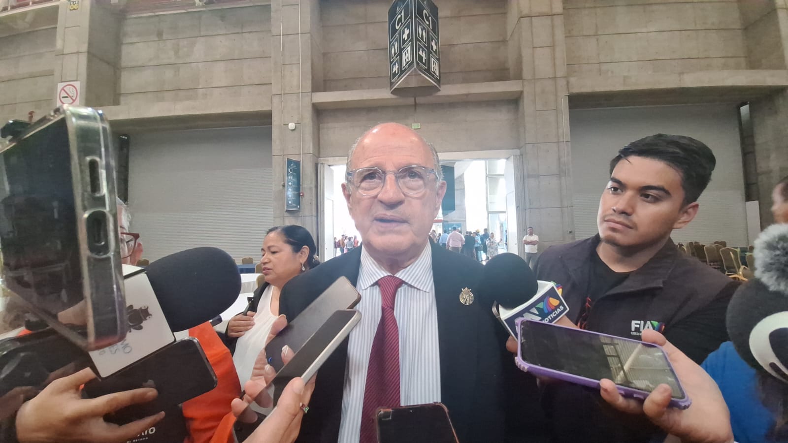 SECRETARIO DE EDUCACION 5
