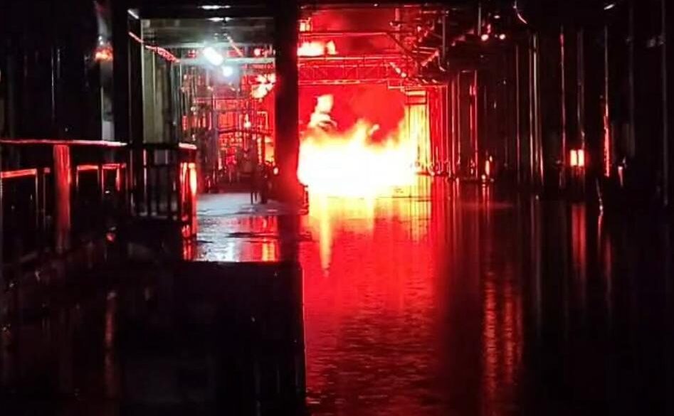 Explosiones en refinería de Salamanca causan incendios; ya están controlados WhatsApp Image 2026 07 19 at 23.42.11