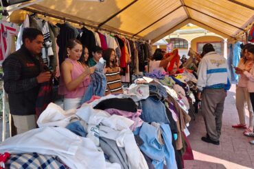 Hace DIF bazar de ropa "de segunda mano" bazar cortaza
