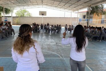 puntos violeta escuelas