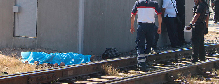 Muere indocumentado al caer del tren 76 Gondola tren